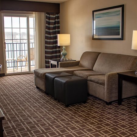 Holiday Inn Express Le Claire Riverfront-Davenport By Ihg Εξωτερικό φωτογραφία